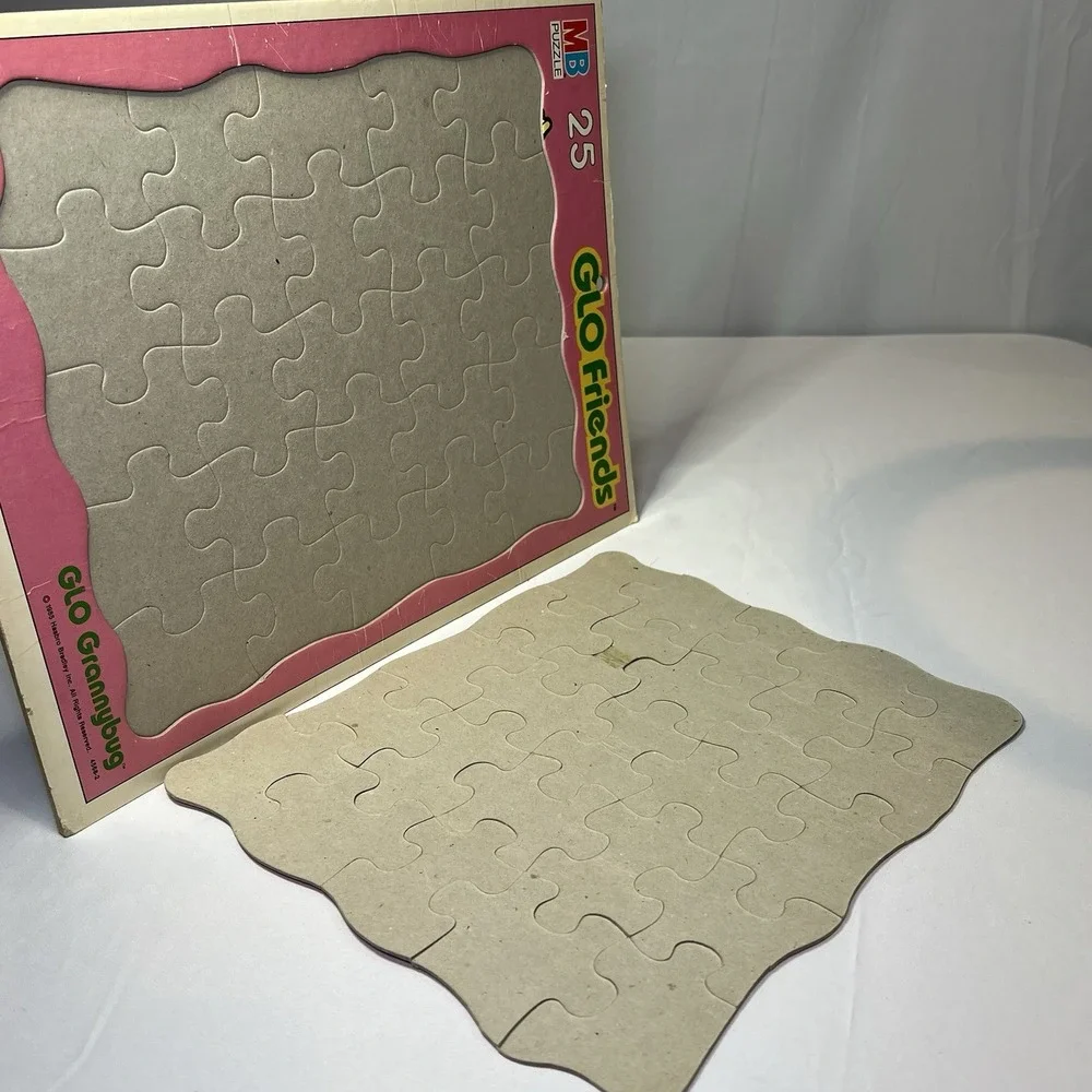 Vintage 1980s Glo Worm Puzzle Friends Frame-Work Hasbro Grannybug Kids Game‎